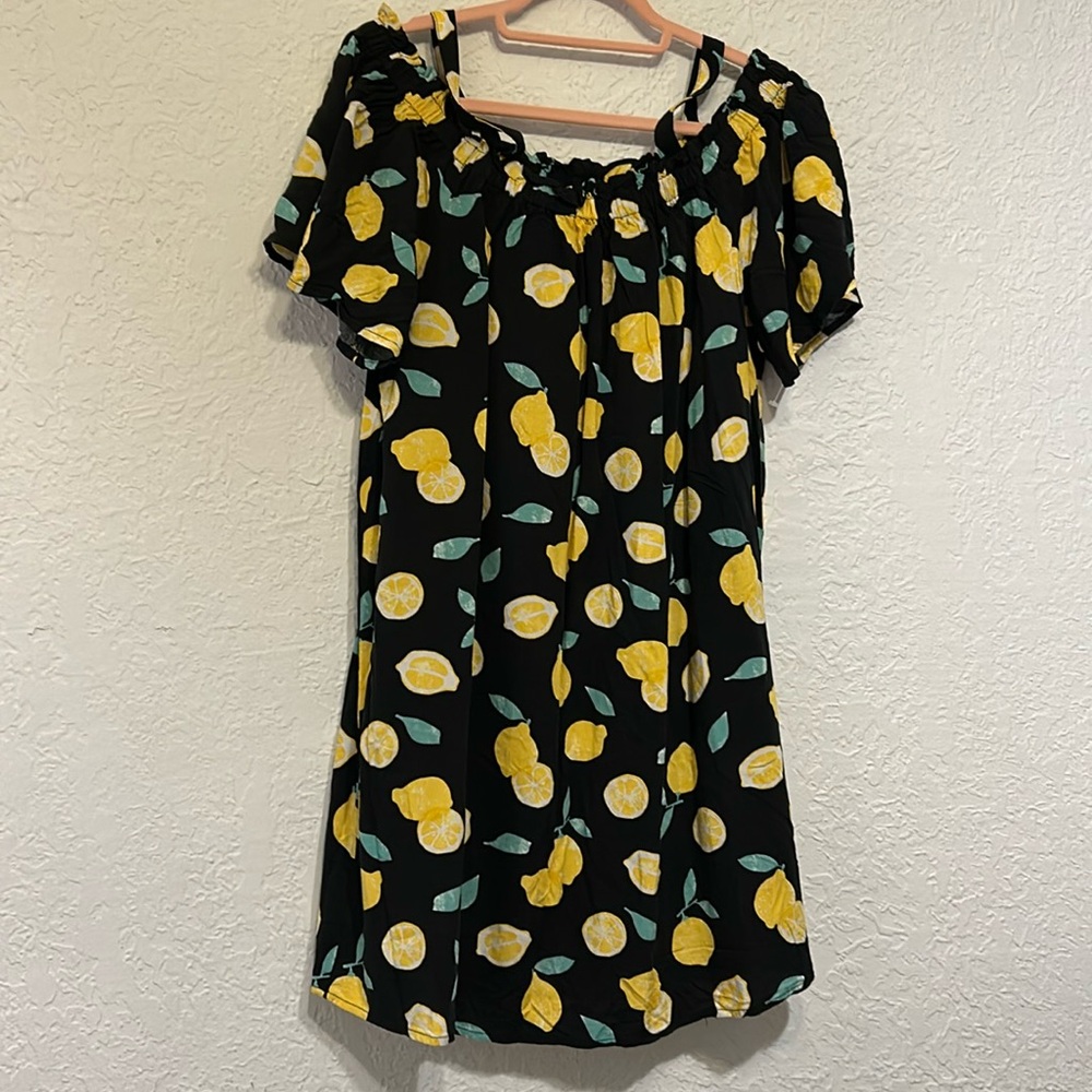 Color black brand Payton Parker size large